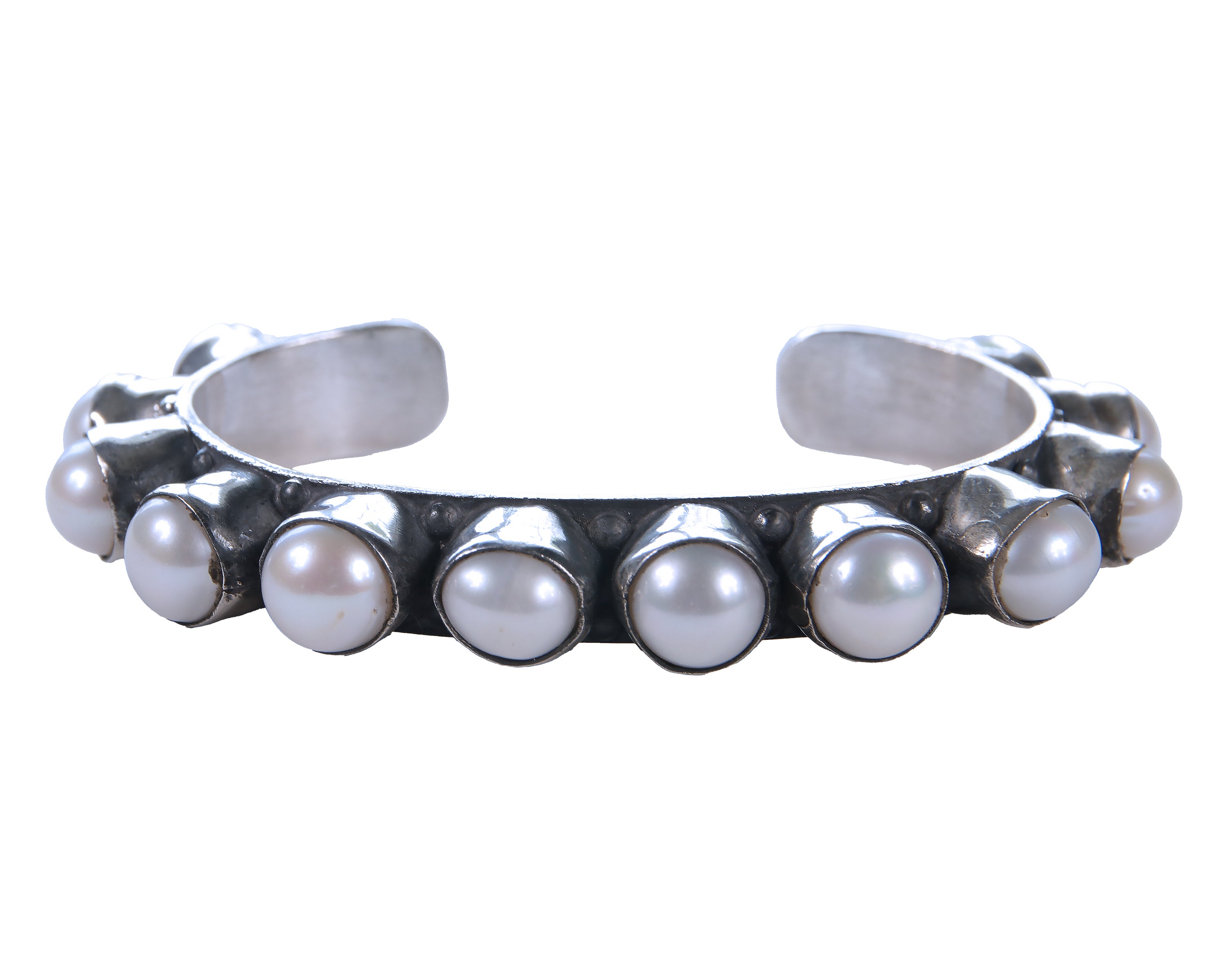 Bold Pearl Cuff Medium Size