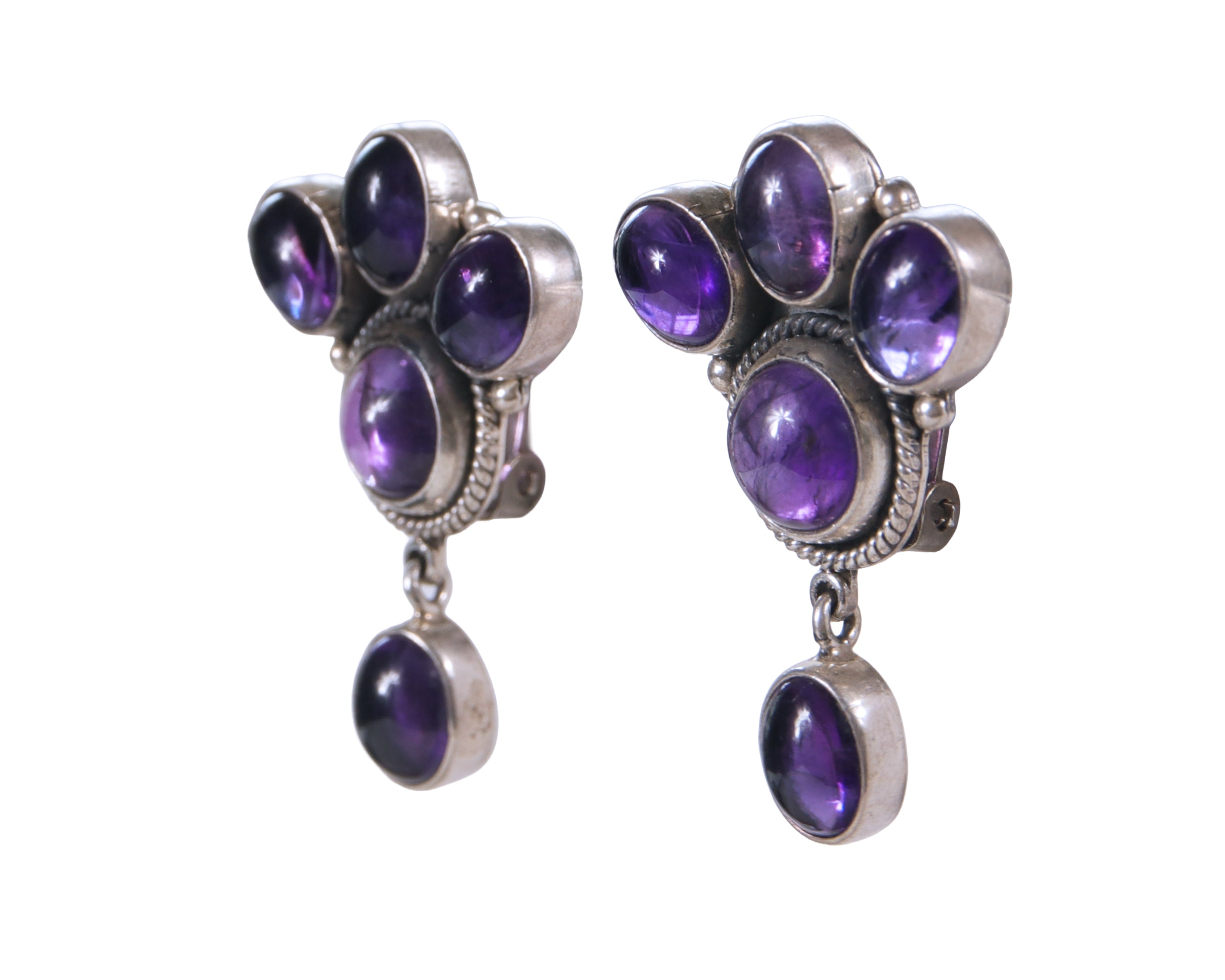 Traditional Paw Drop Earring with Brilliant Amethyst