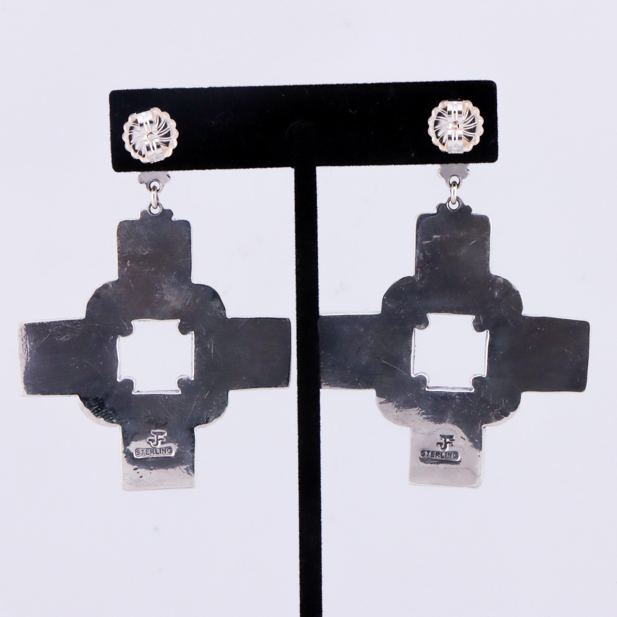 Cross of the 4 Winds
